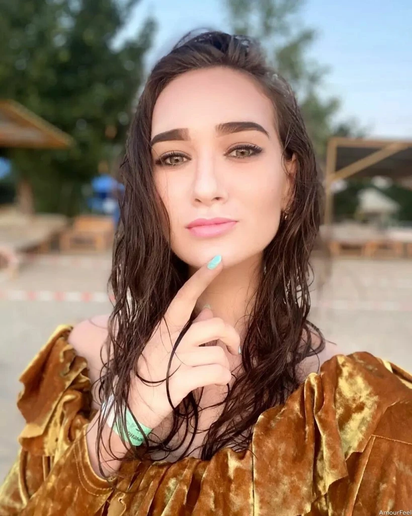 Karolina Profile image 2
