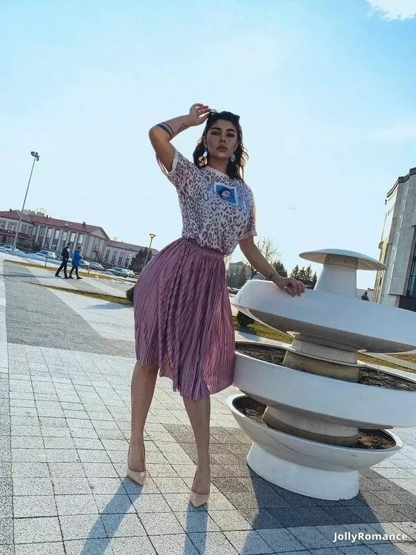 Alla Profile image 3