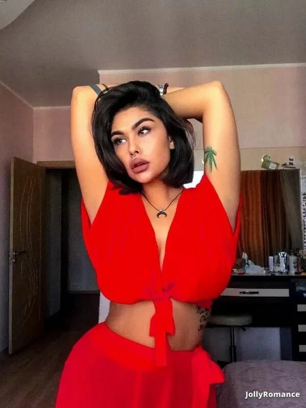 Alla Profile image 2