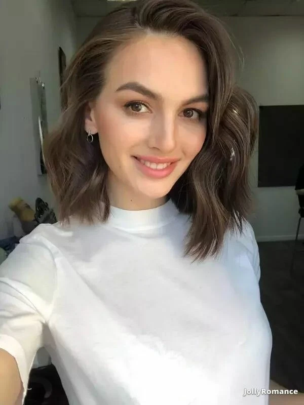 Valeria Profile image 3