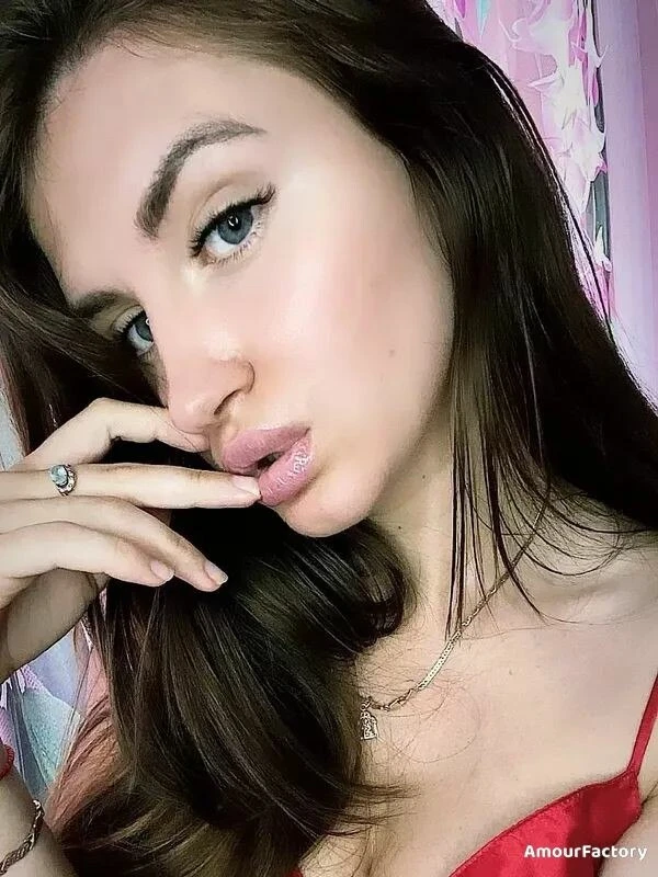 Yevgeniya Profile image 3
