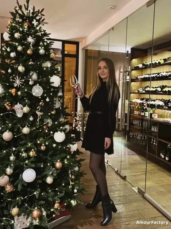 Julia Profile image 1