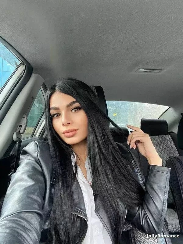Polina Profile image 4
