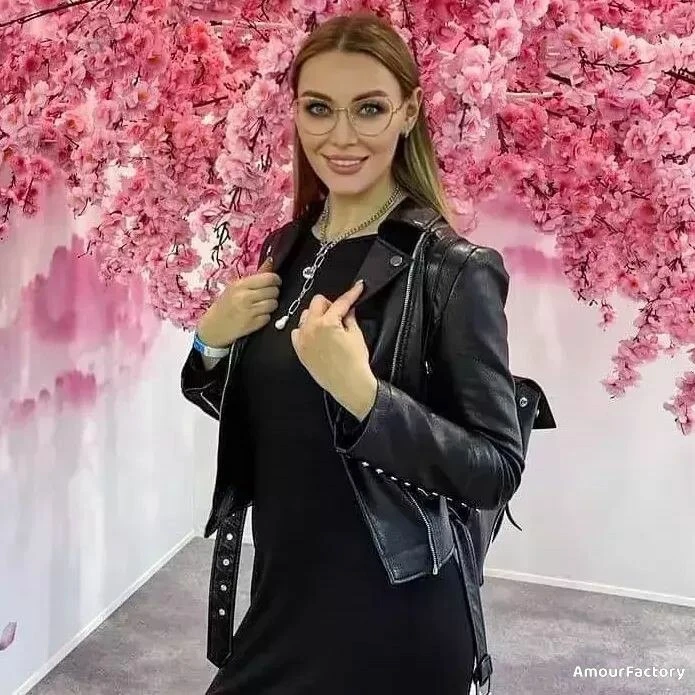 Oksana Profile image 1