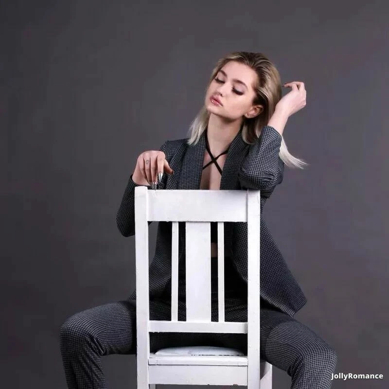 Maria Profile image 3