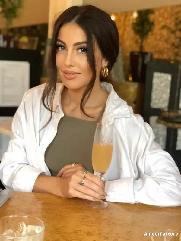 Oksana Profile image 1