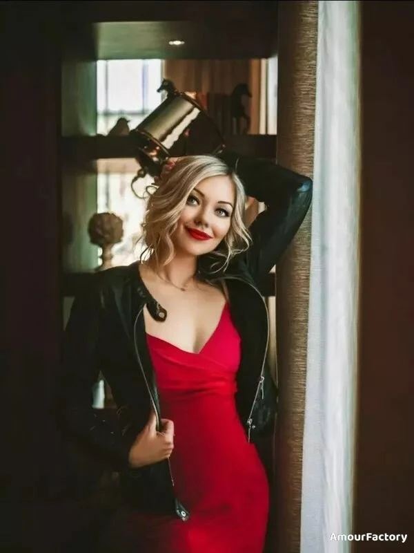 Kristina Profile image 4