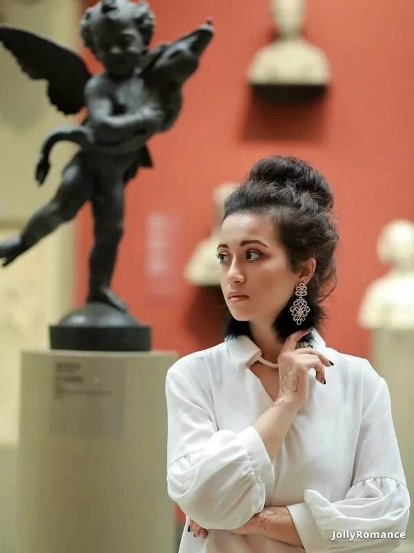 Yasmina Profile image 1