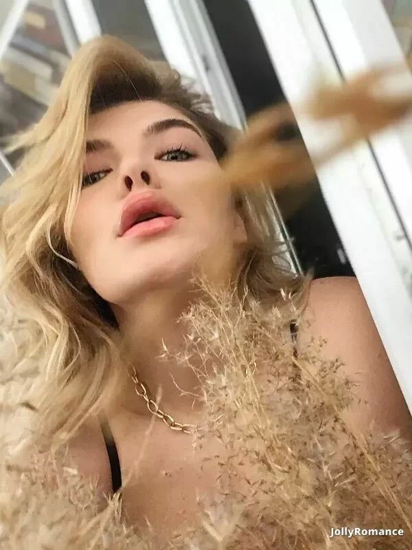 Anastasiya Profile image 4