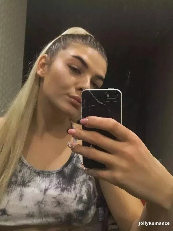 Anastasiya Profile image 3