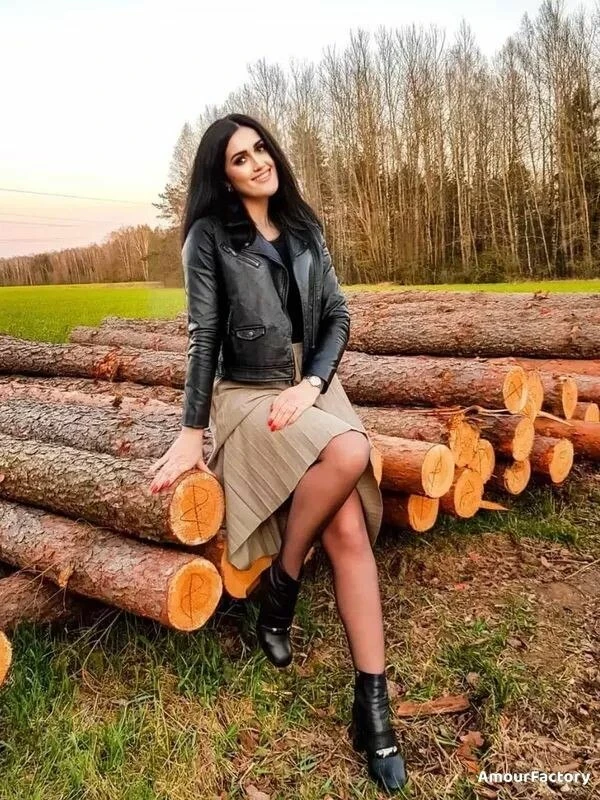 Yuliya Profile image 1