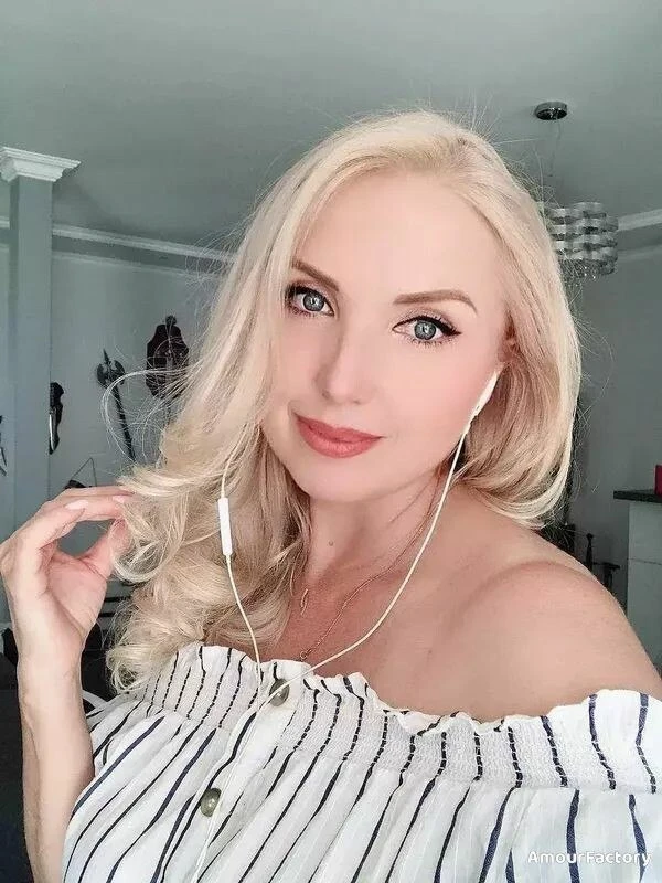 Irina Profile image 2
