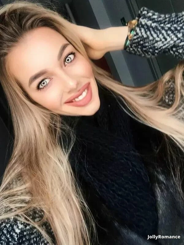 Alicia Profile image 1