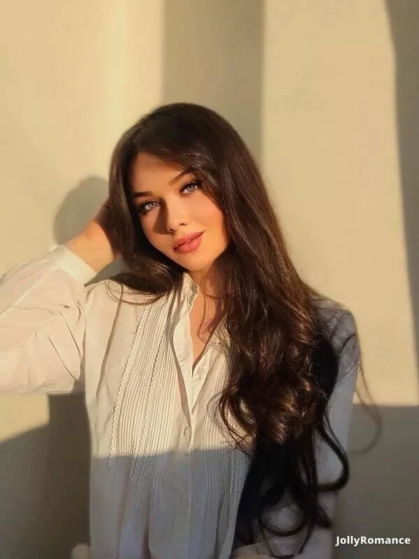 Yanina Profile image 2