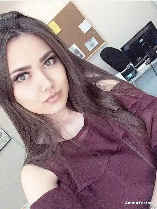 Yana Profile image 1