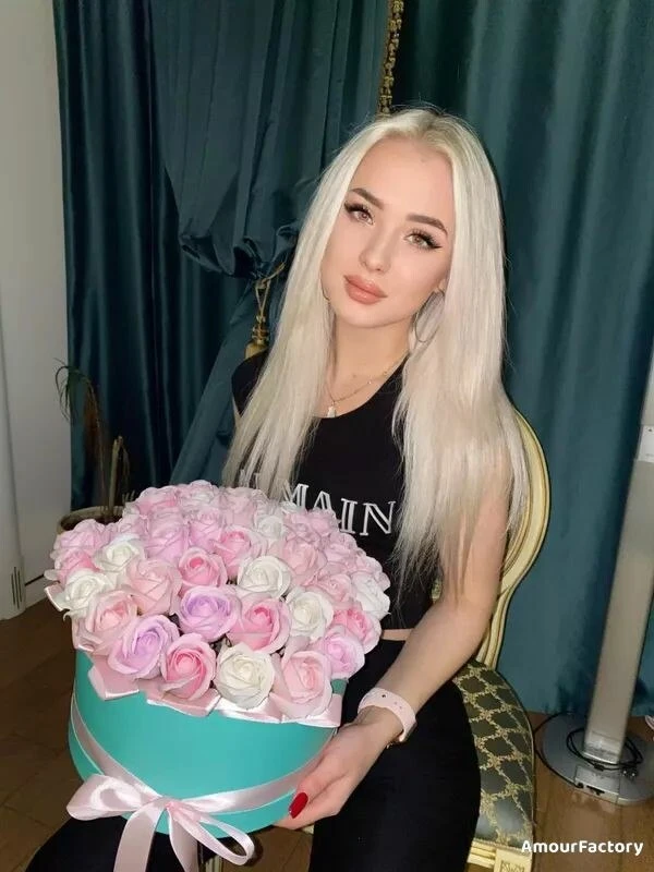 Alina Profile image 1