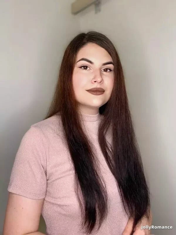 Zhanna Profile image 2