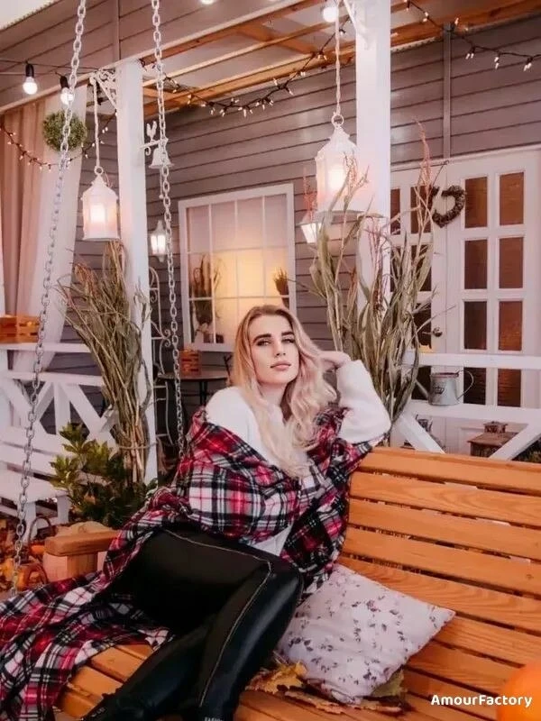 Liubov Profile image 2