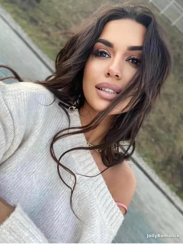Maria Profile image 2